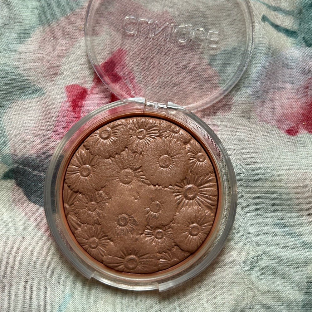 ☀️ Clinique solar pop bronzer